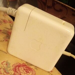 Apple White Charging Block